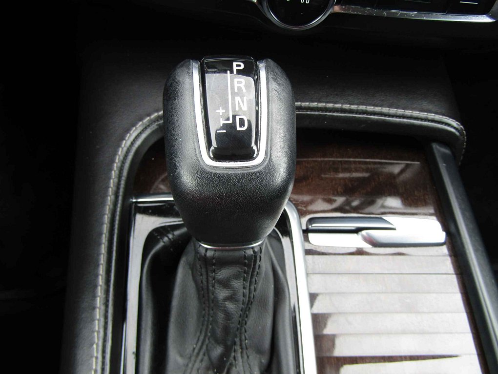 Volvo S90 2.0 T5 
