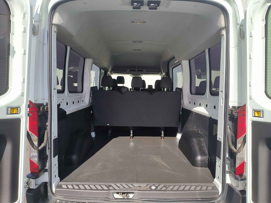 Ford Transit 2.2TDCi Trend L3 9míst