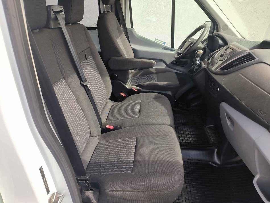 Ford Transit 2.2TDCi Trend L3 9míst