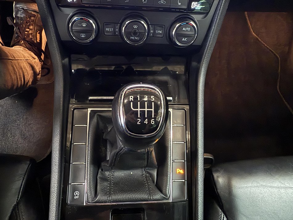 Škoda Superb III 1.6.TDi Elegance