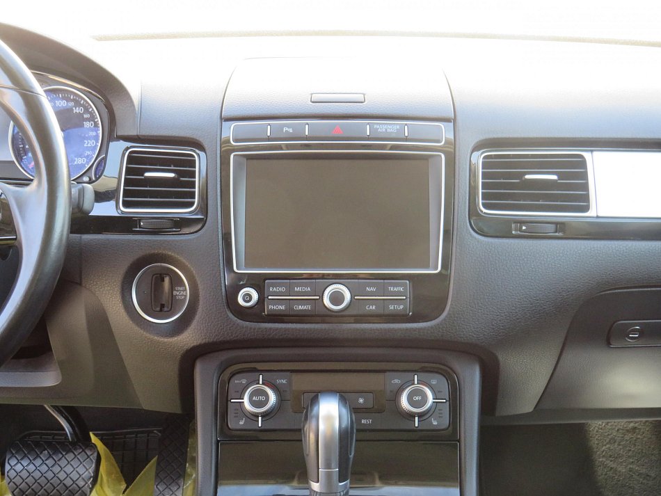 Volkswagen Touareg 3.0TDi  4x4
