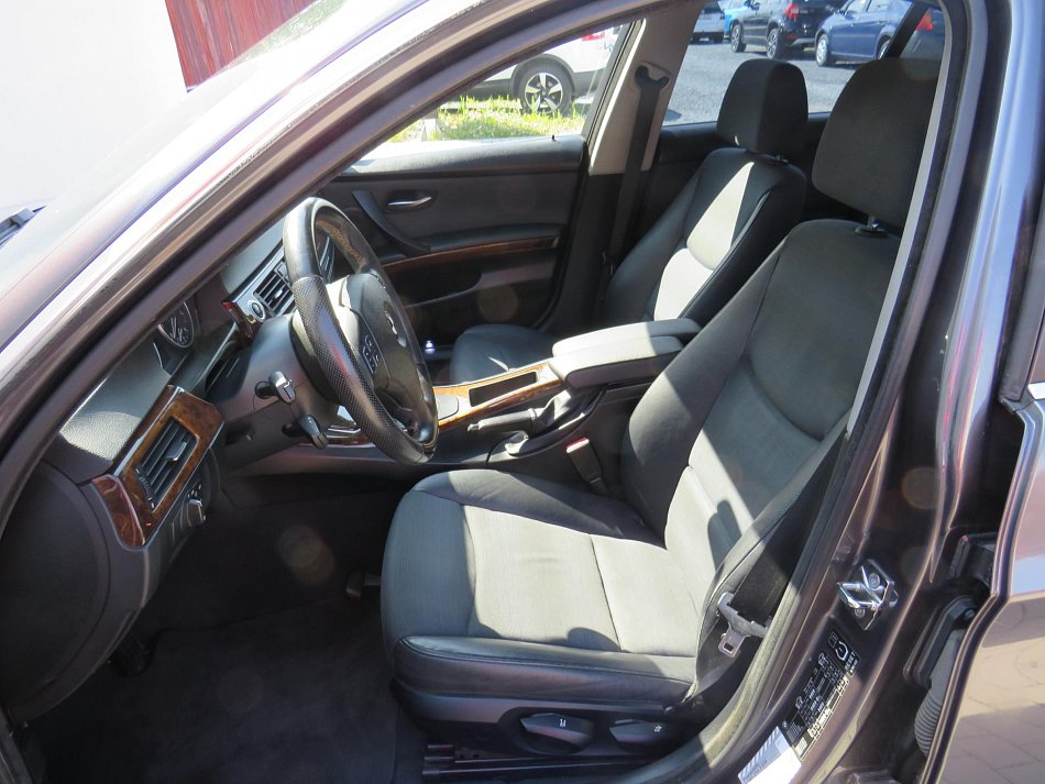 BMW Řada 3 2.5i  325i