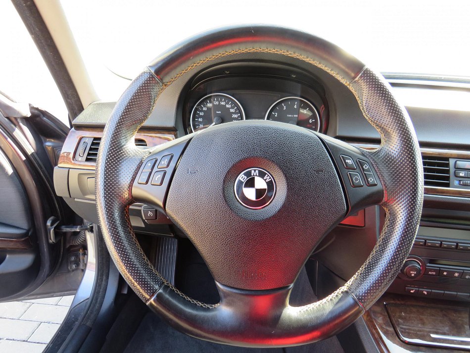 BMW Řada 3 2.5i  325i