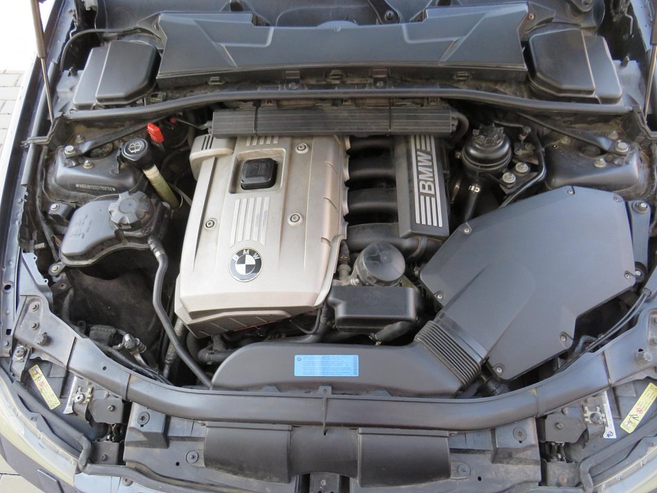BMW Řada 3 2.5i  325i