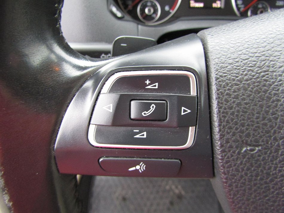 Volkswagen Sharan 2.0 TDi 