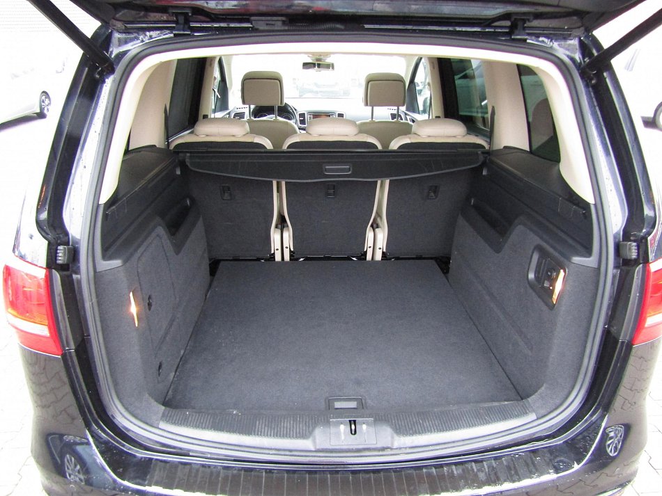 Volkswagen Sharan 2.0 TDi 