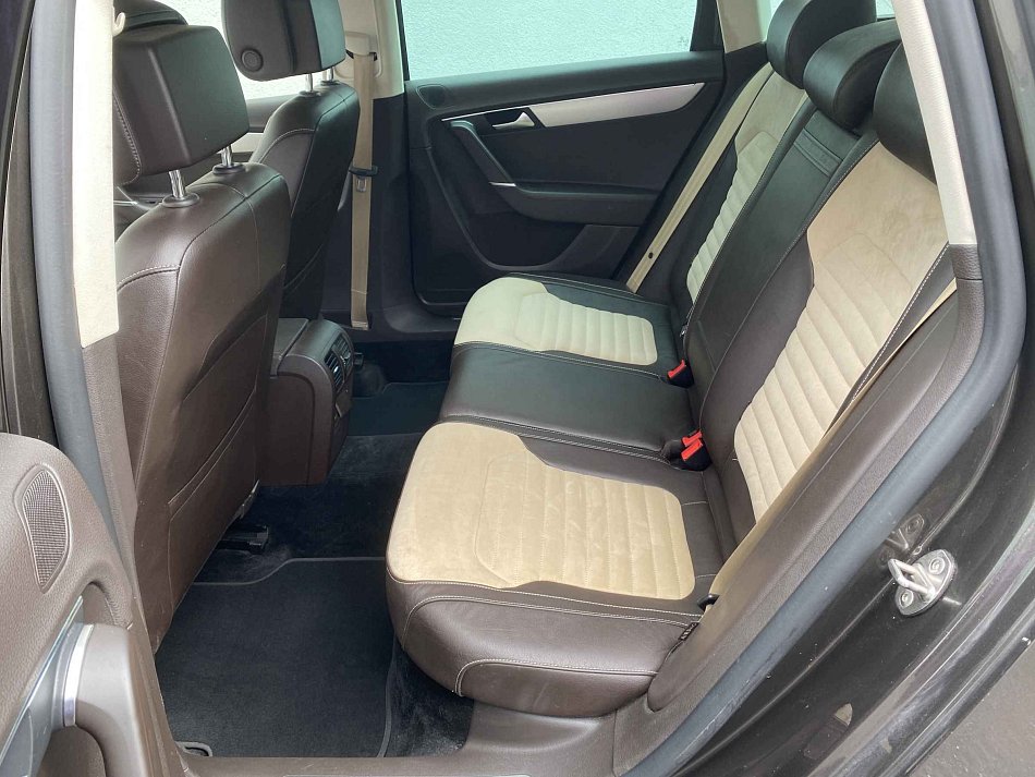 Volkswagen Passat 2.0 TDi Highline