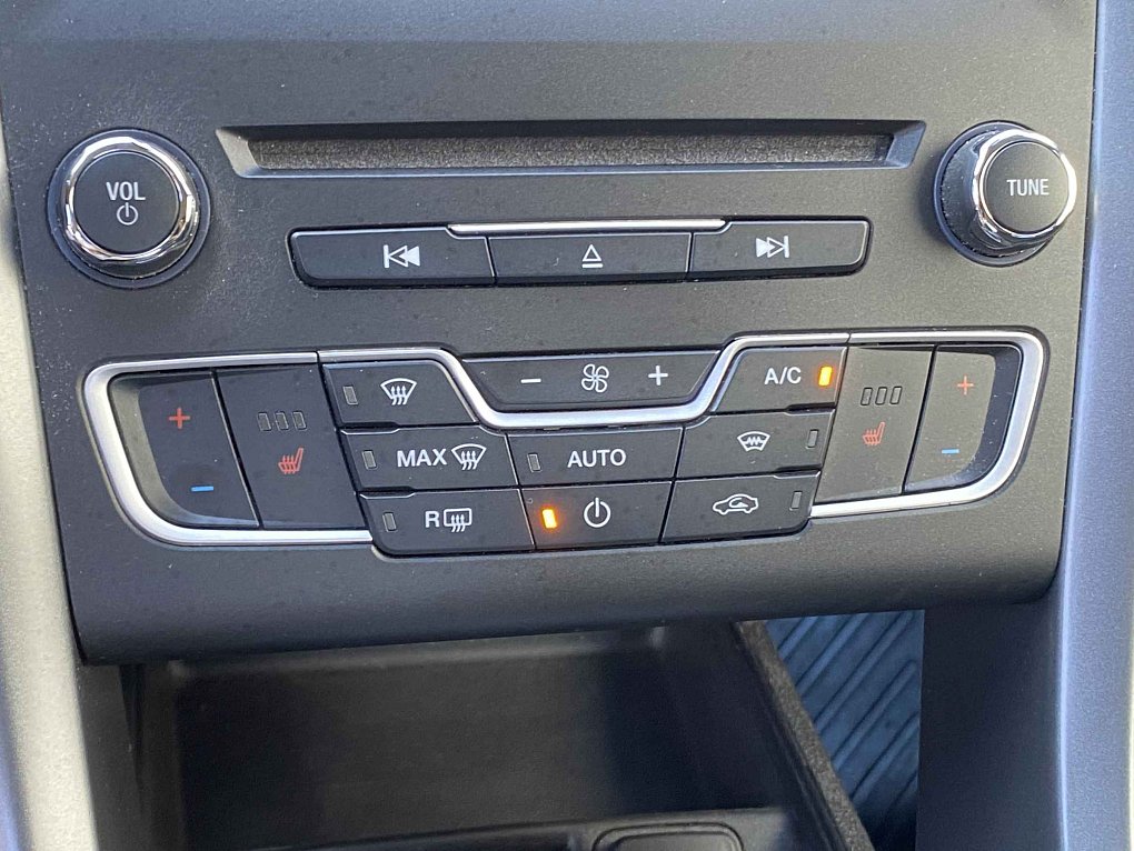 Ford Mondeo 1.5EB Titanium