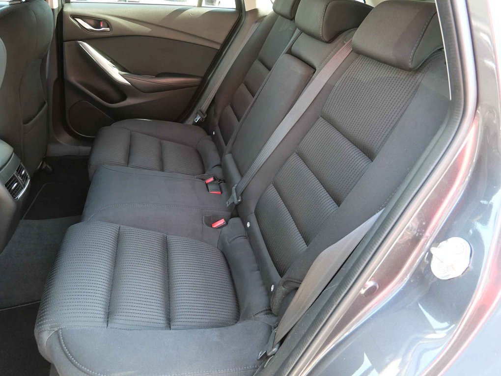 Mazda 6 2.0 i 