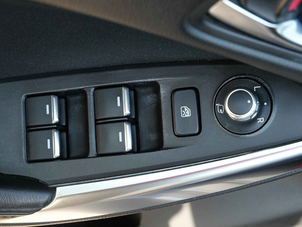 Mazda 6 2.0 i 