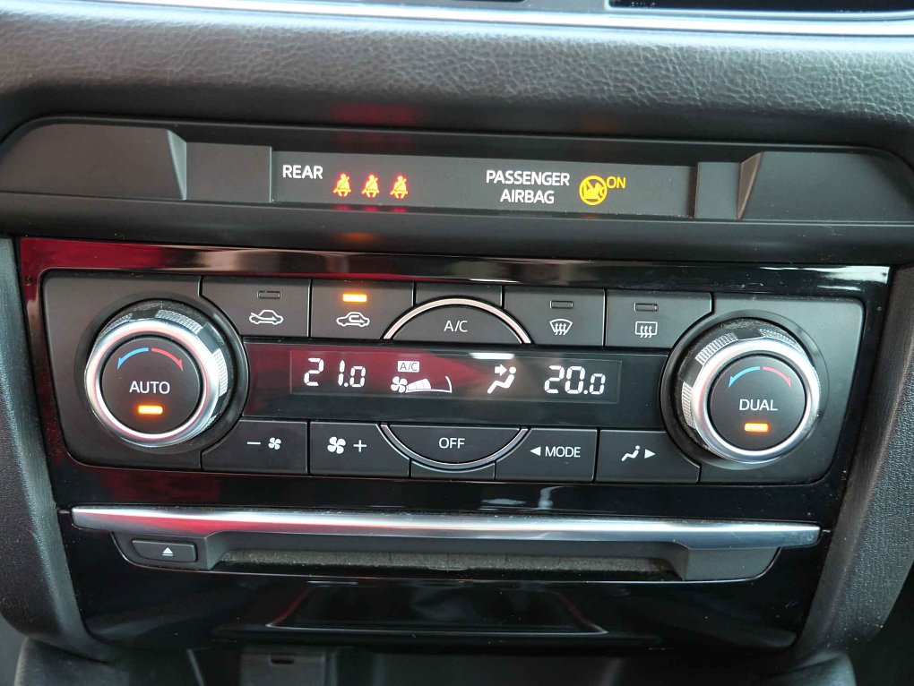 Mazda 6 2.0 i 