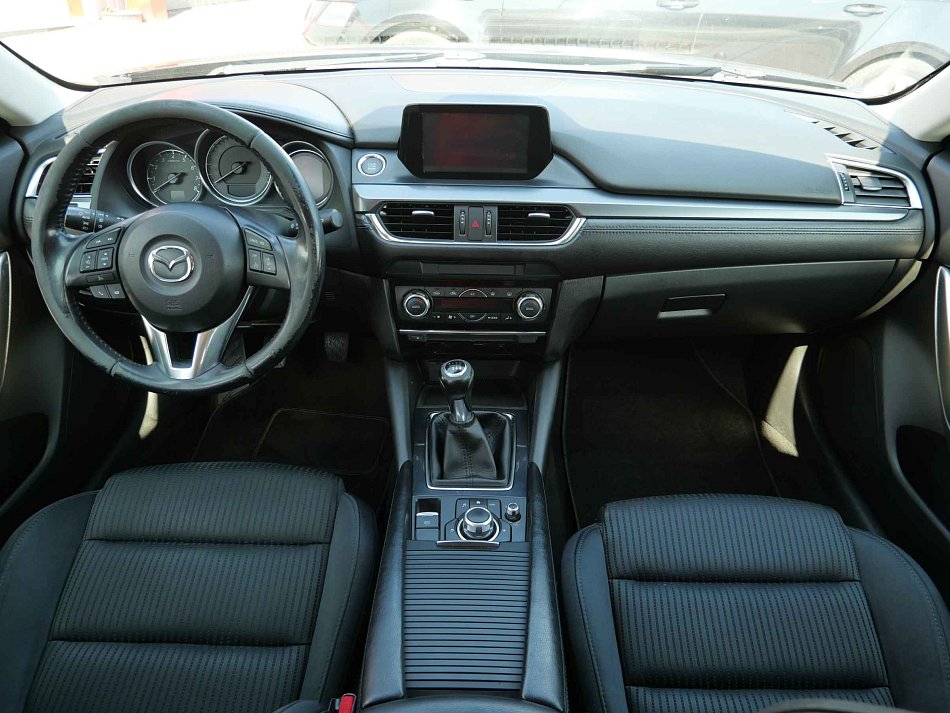 Mazda 6 2.0 i 