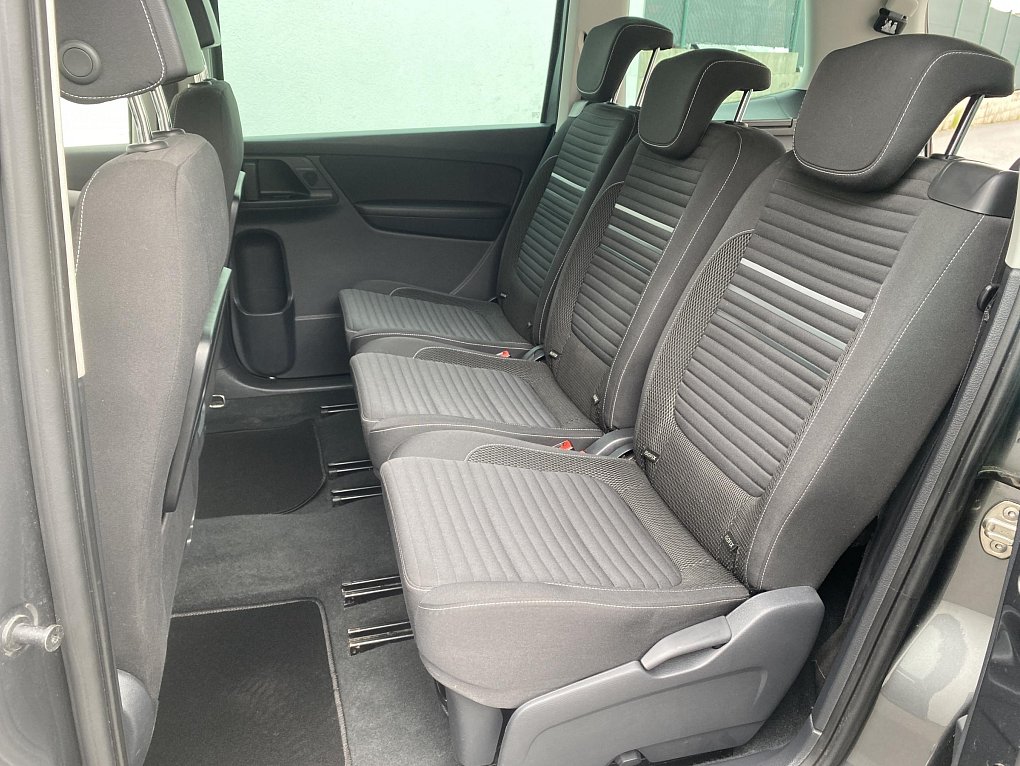 Volkswagen Sharan 2.0 TDI CUP 7míst