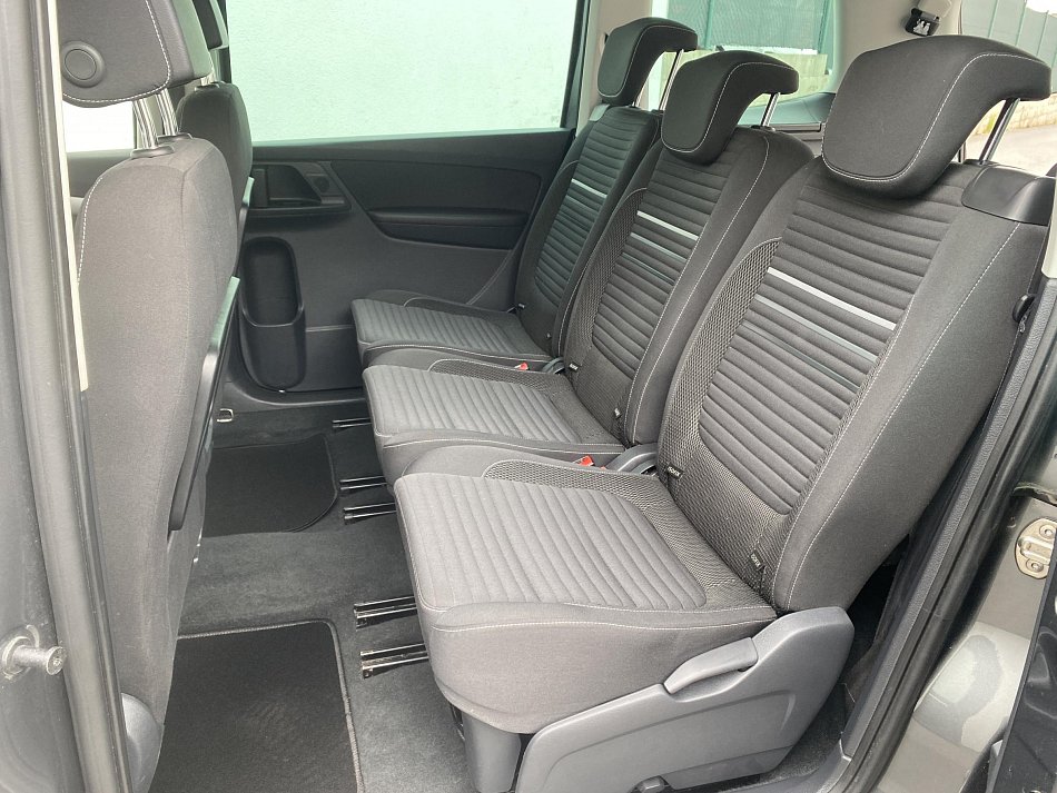 Volkswagen Sharan 2.0 TDI CUP 7míst