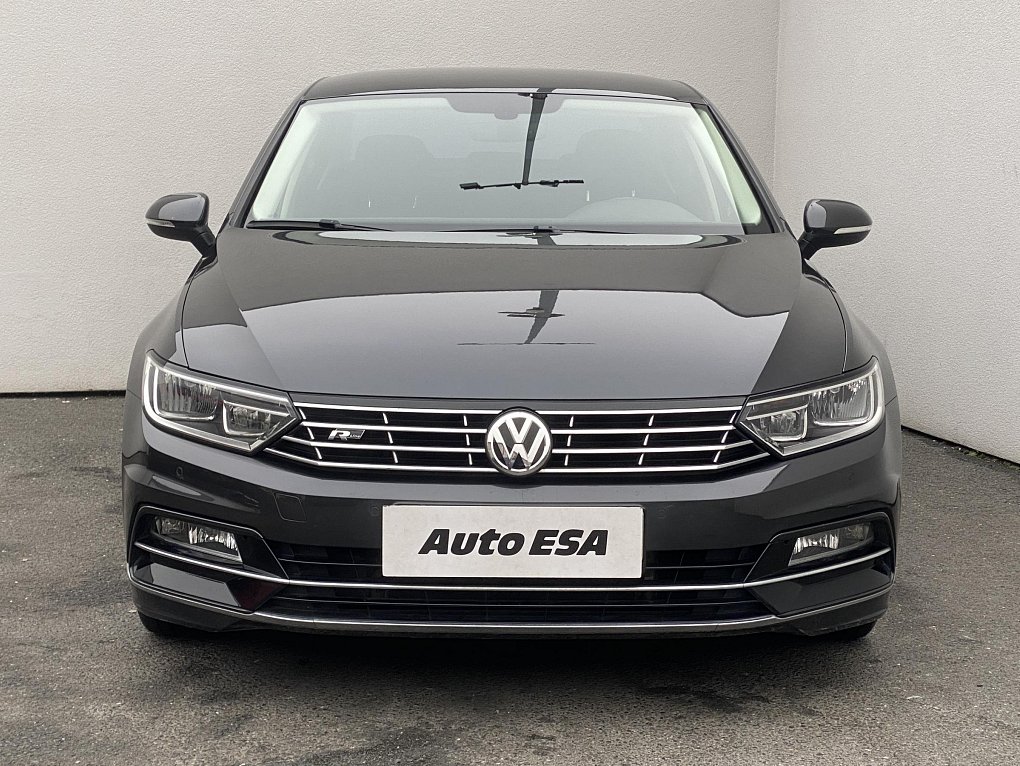 Volkswagen Passat 2.0TDi R-Line