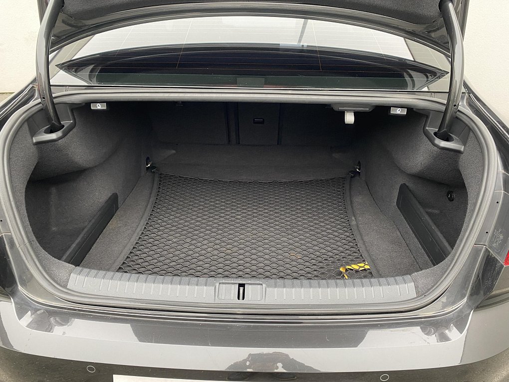 Volkswagen Passat 2.0TDi R-Line