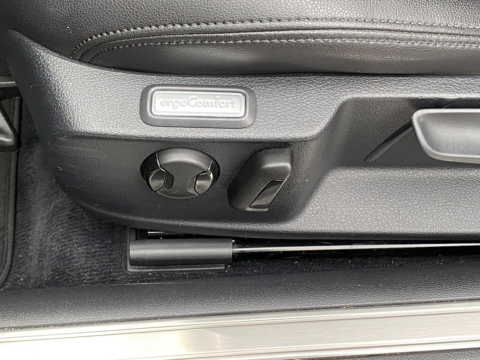 Volkswagen Passat 2.0 TDi R-Line