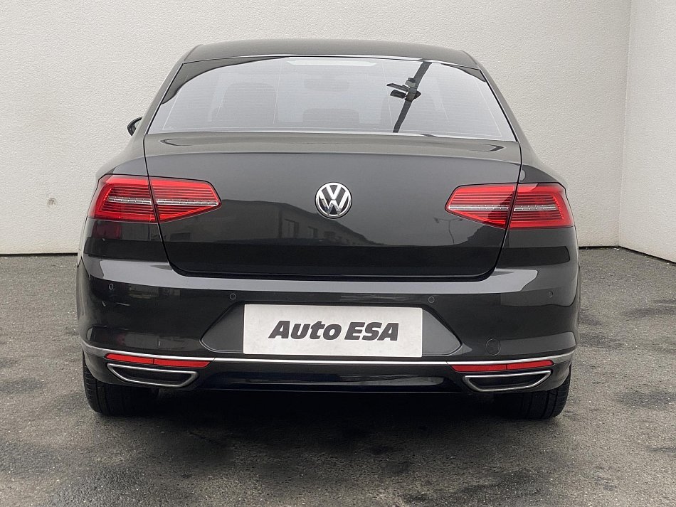 Volkswagen Passat 2.0 TDi R-Line