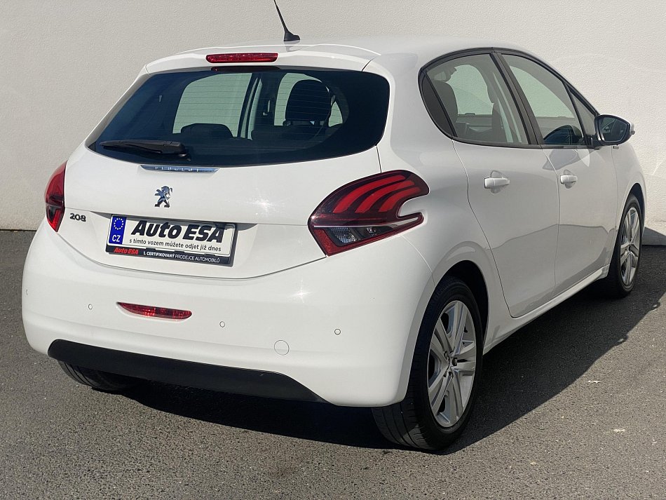Peugeot 208 1.2 PT Signature