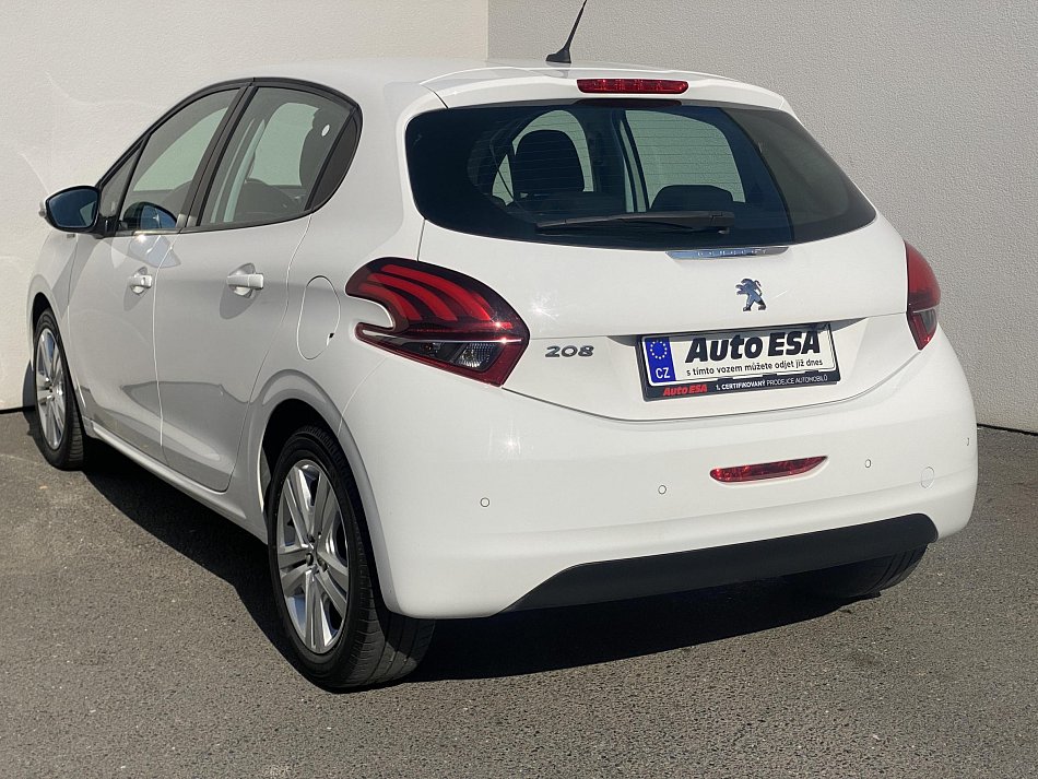 Peugeot 208 1.2 PT Signature