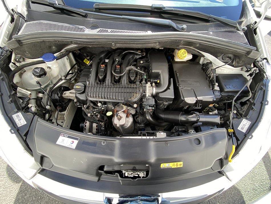 Peugeot 208 1.2 PT Signature