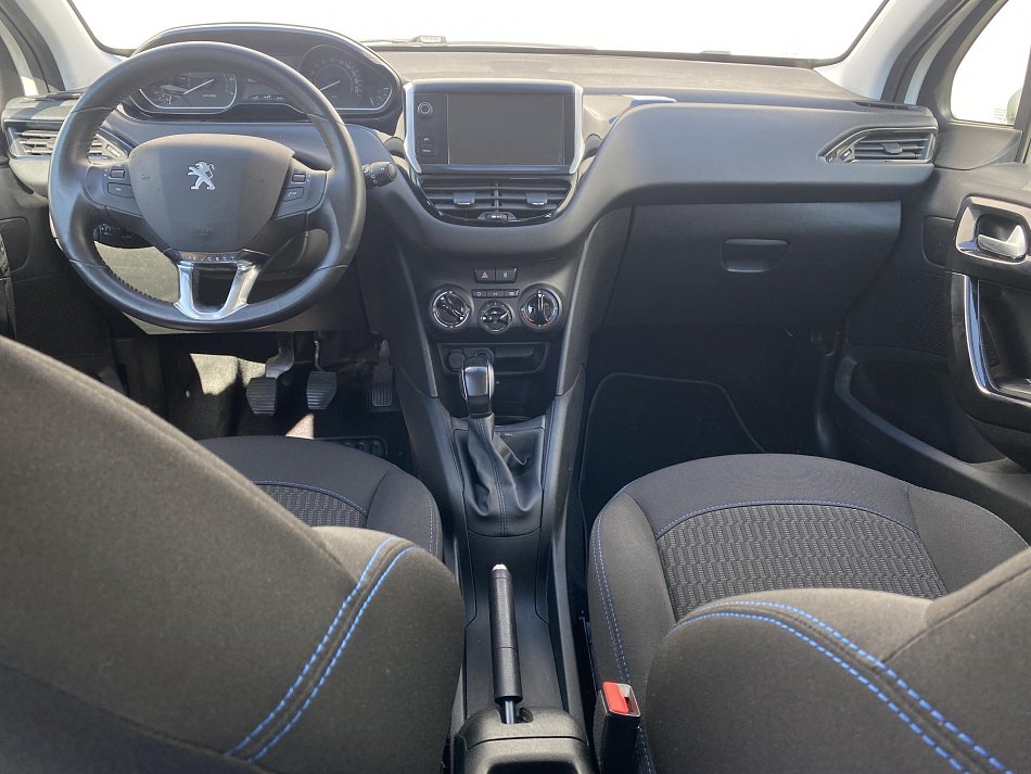 Peugeot 208 1.2 PT Signature