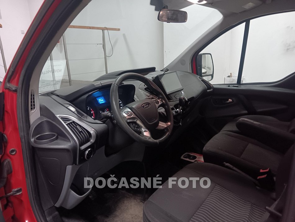 Ford Transit Custom 2.2TDCi Trend L2 6míst