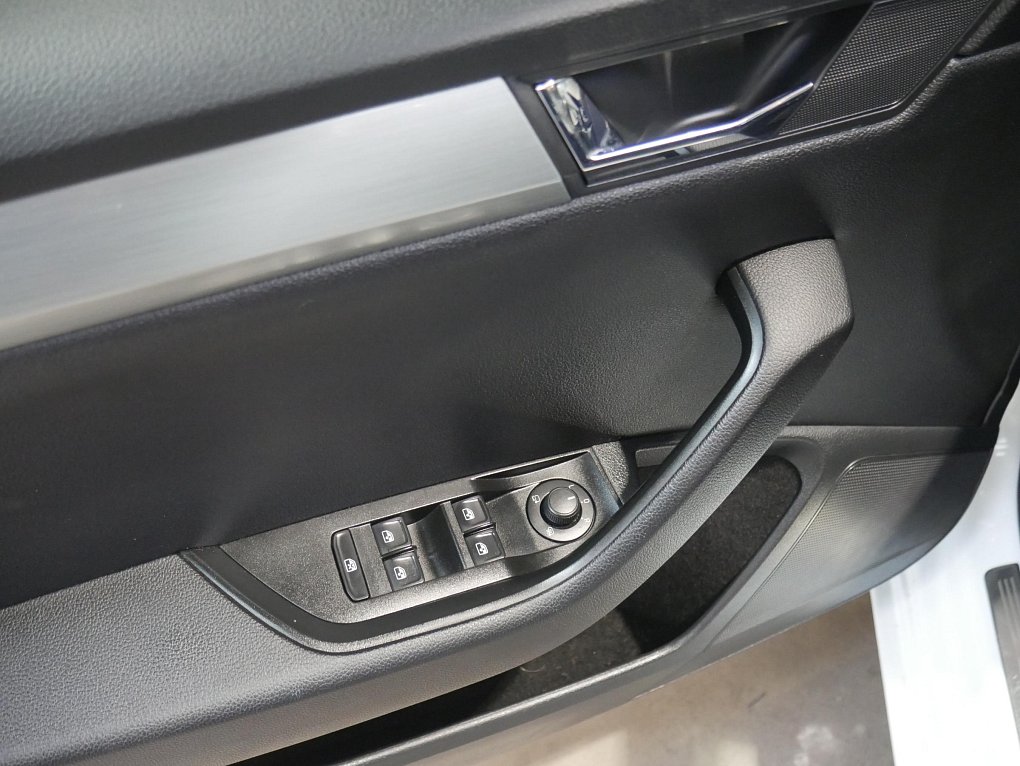 Škoda Superb III 1.4 TSI Ambition