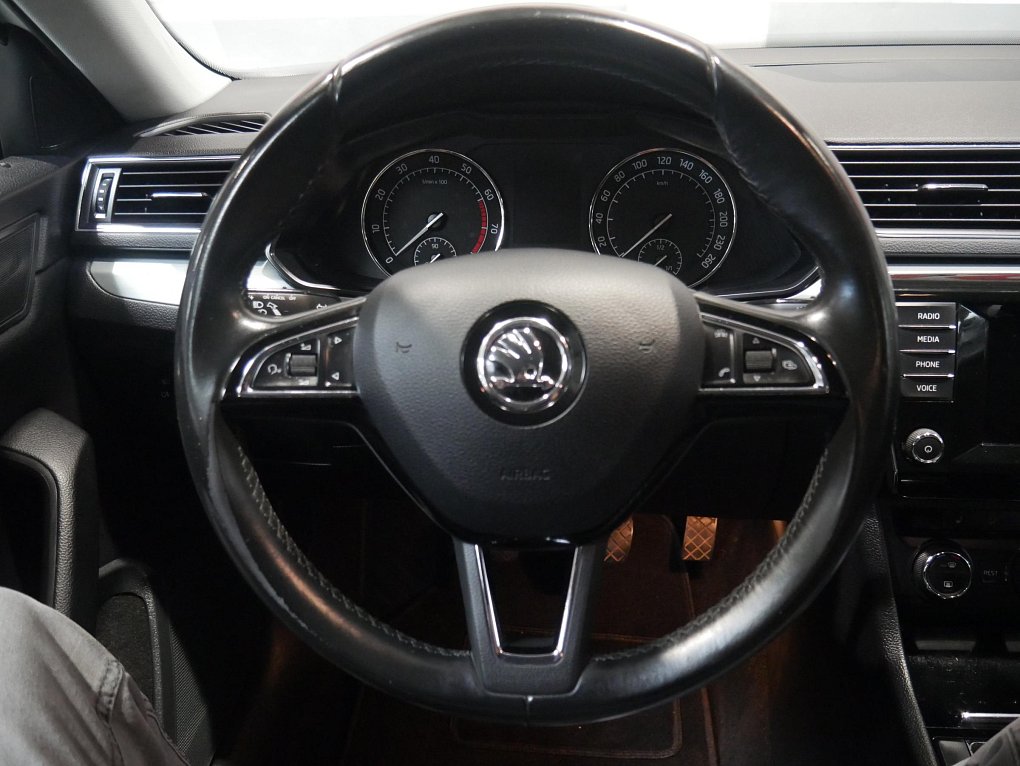 Škoda Superb III 1.4 TSI Ambition