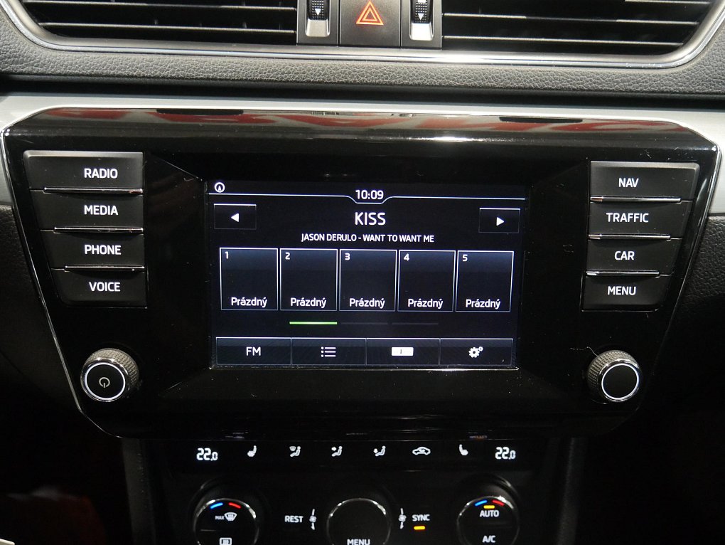 Škoda Superb III 1.4 TSI Ambition