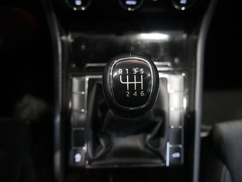 Škoda Superb III 1.4 TSI Ambition