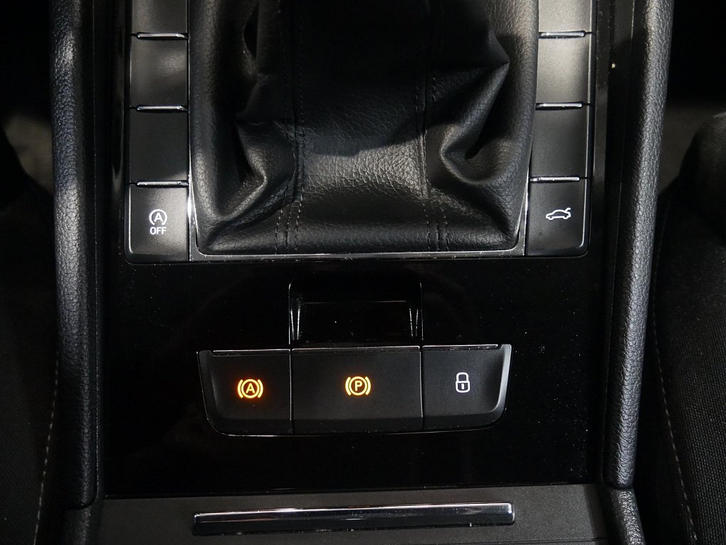 Škoda Superb III 1.4 TSI Ambition