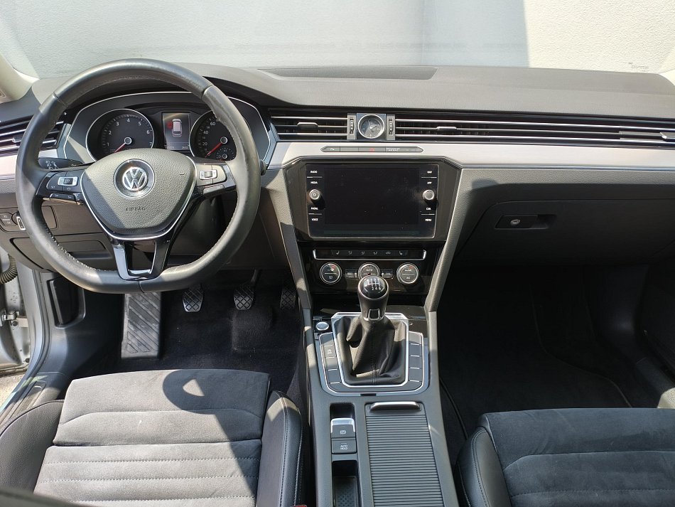 Volkswagen Passat 1.5 TSi Highline