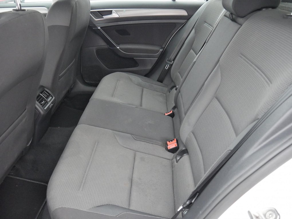Volkswagen Golf 1.2 TSI 