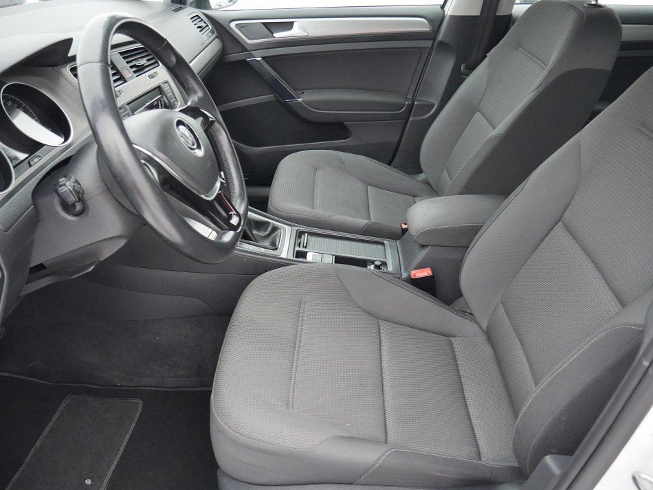 Volkswagen Golf 1.2 TSI 