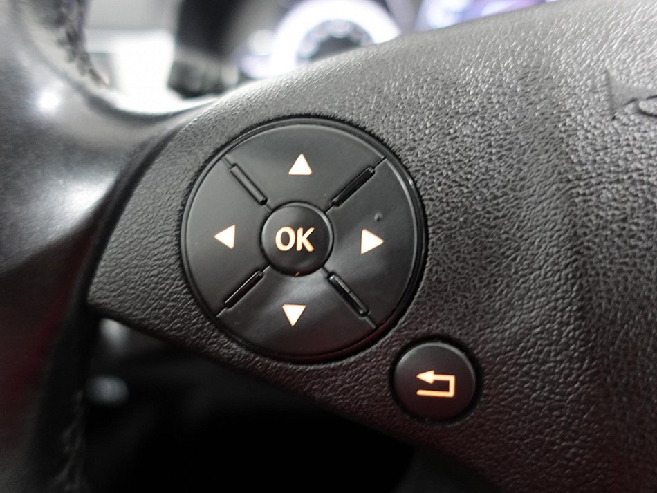 Mercedes-Benz Třída E 2.2 CDi  E220