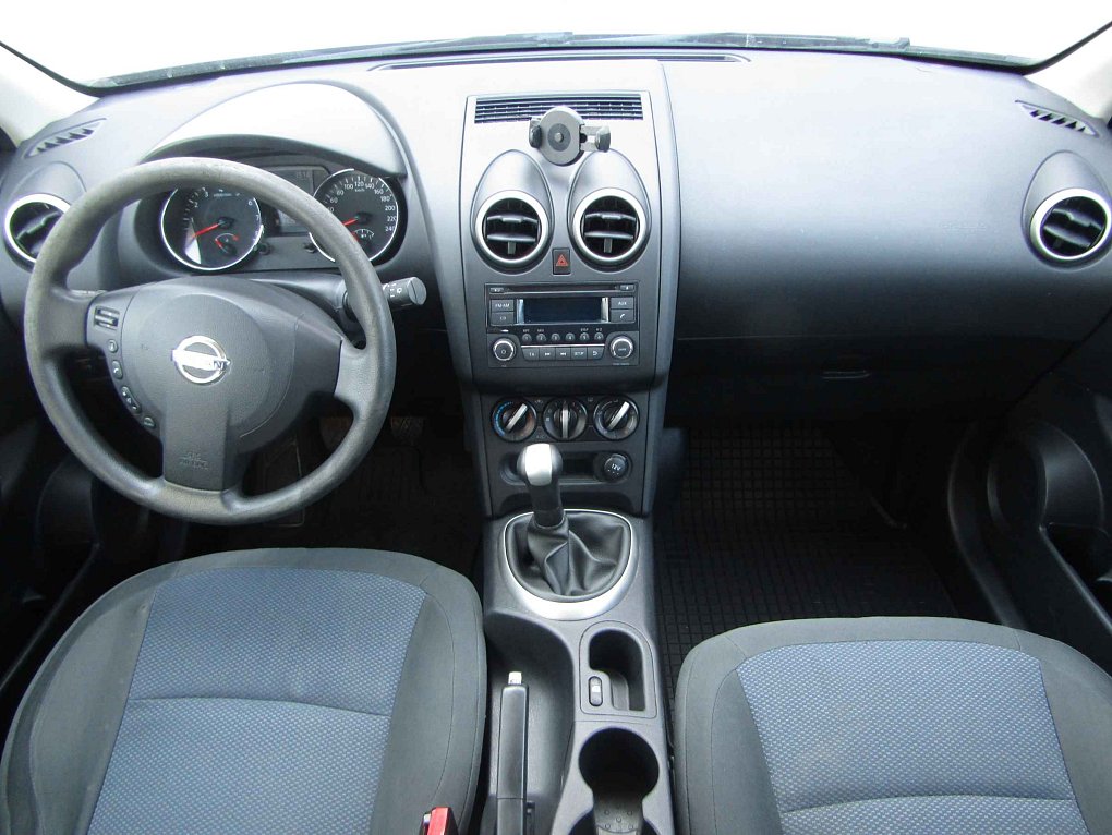 Nissan Qashqai 1.6i 