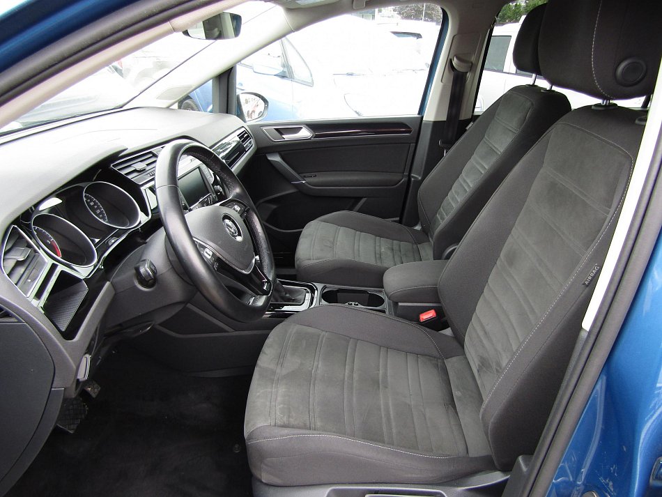 Volkswagen Touran 2.0 TDi Highline 7míst