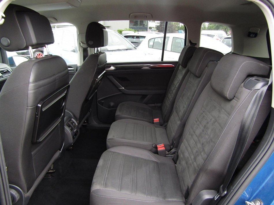 Volkswagen Touran 2.0 TDi Highline 7míst