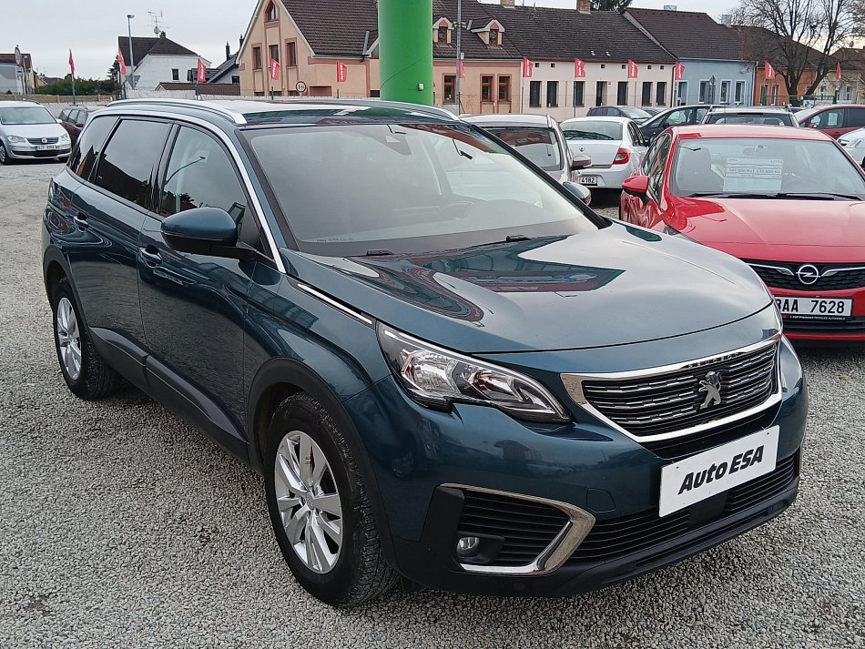 Peugeot 5008 1.2PT 