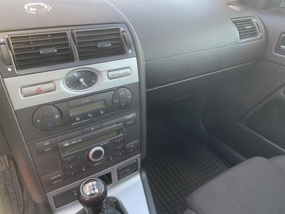 Ford Mondeo 2.0i 