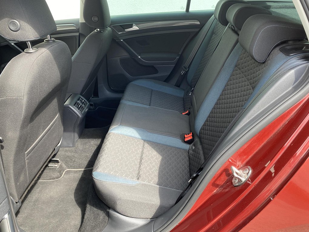 Volkswagen Golf 1.5 TSi IQ Drive