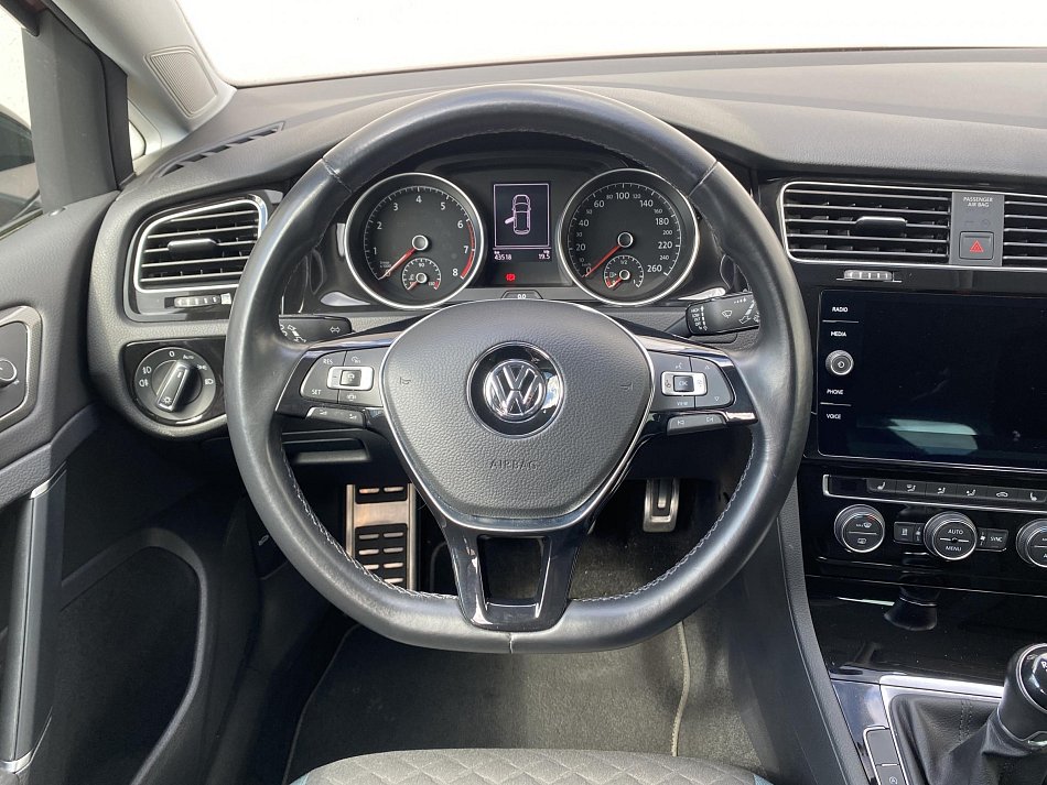 Volkswagen Golf 1.5 TSi IQ Drive