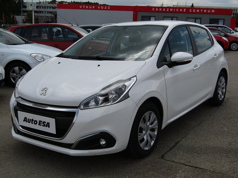 Peugeot 208 1.2i 