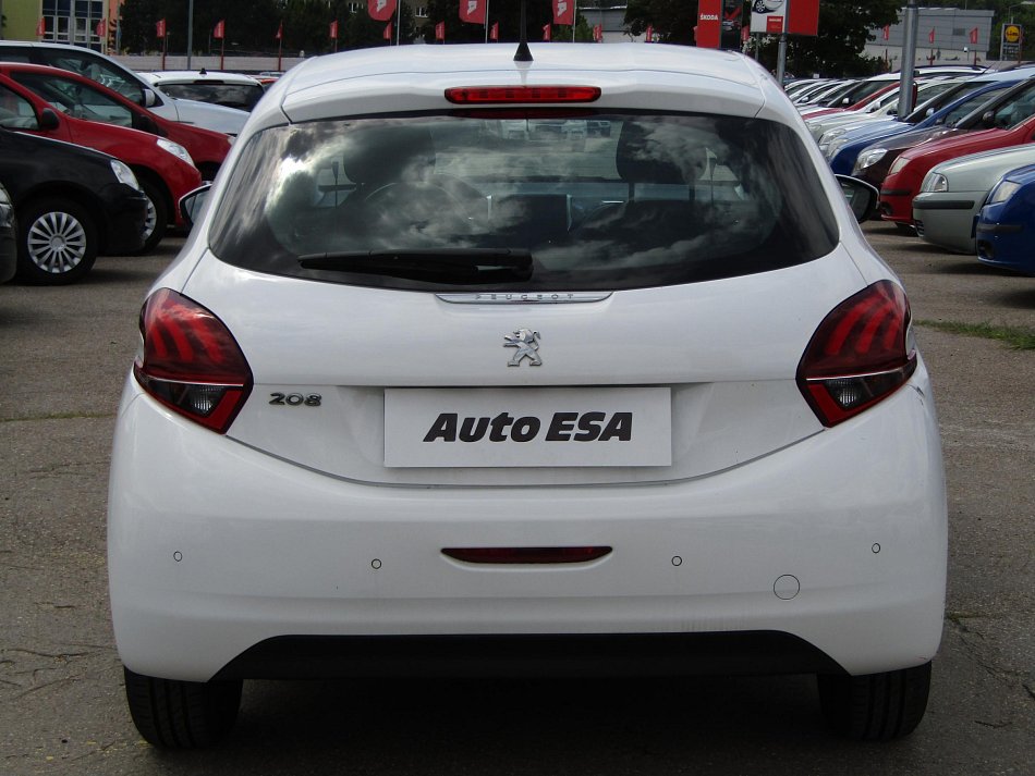 Peugeot 208 1.2i 