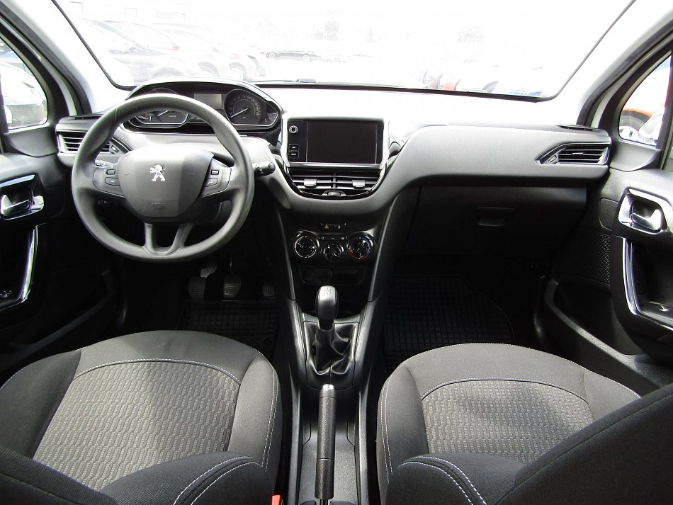 Peugeot 208 1.2i 