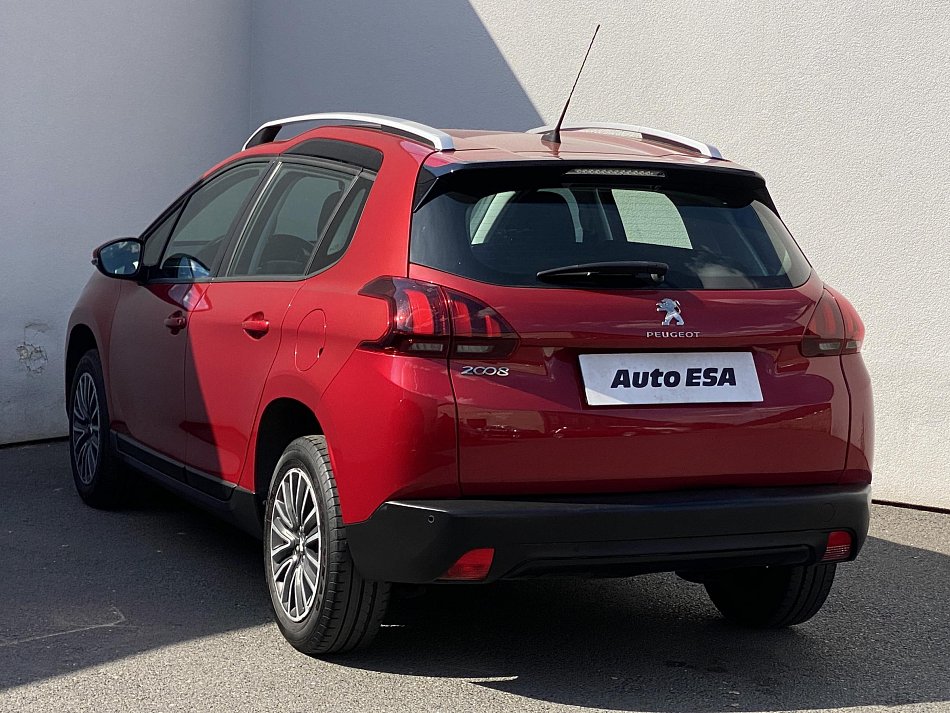 Peugeot 2008 1.2PT 
