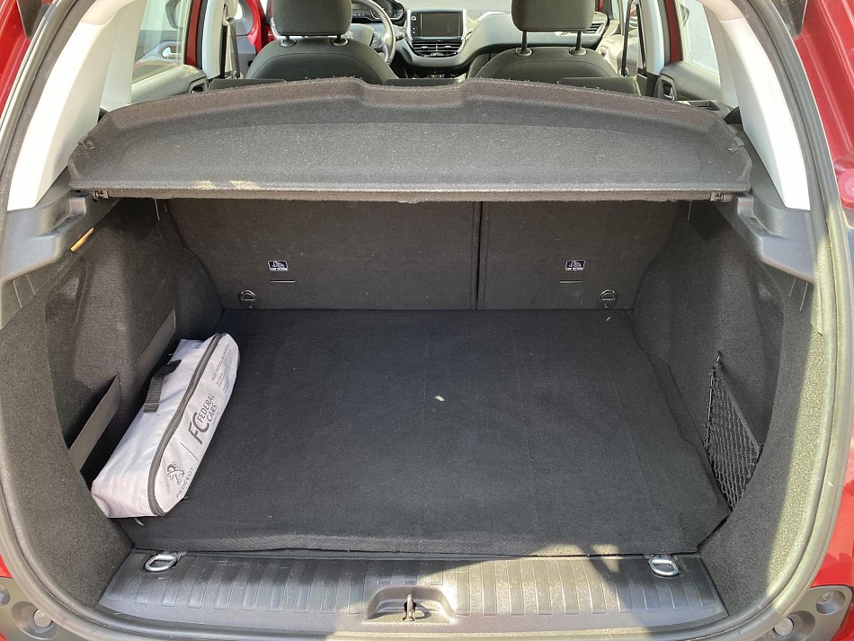 Peugeot 2008 1.2PT 