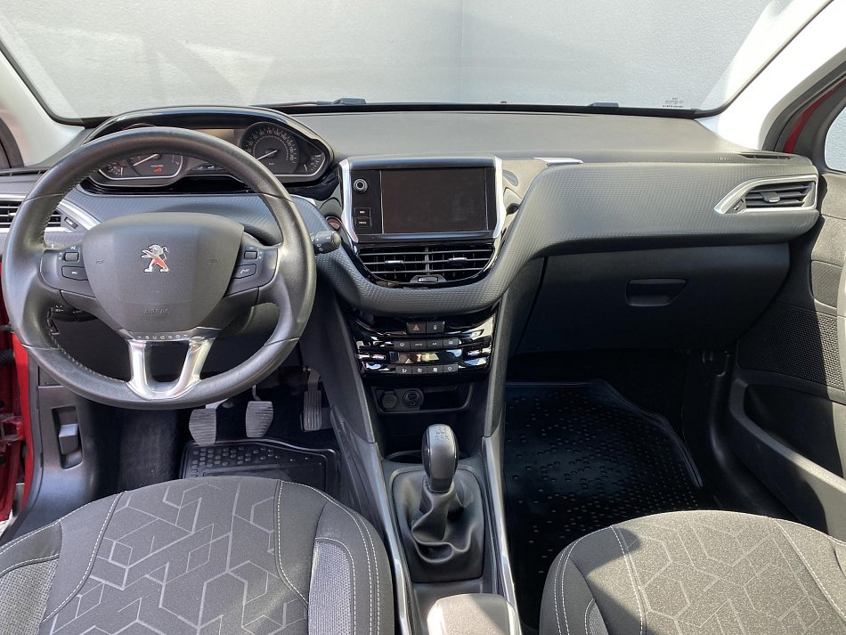 Peugeot 2008 1.2PT 