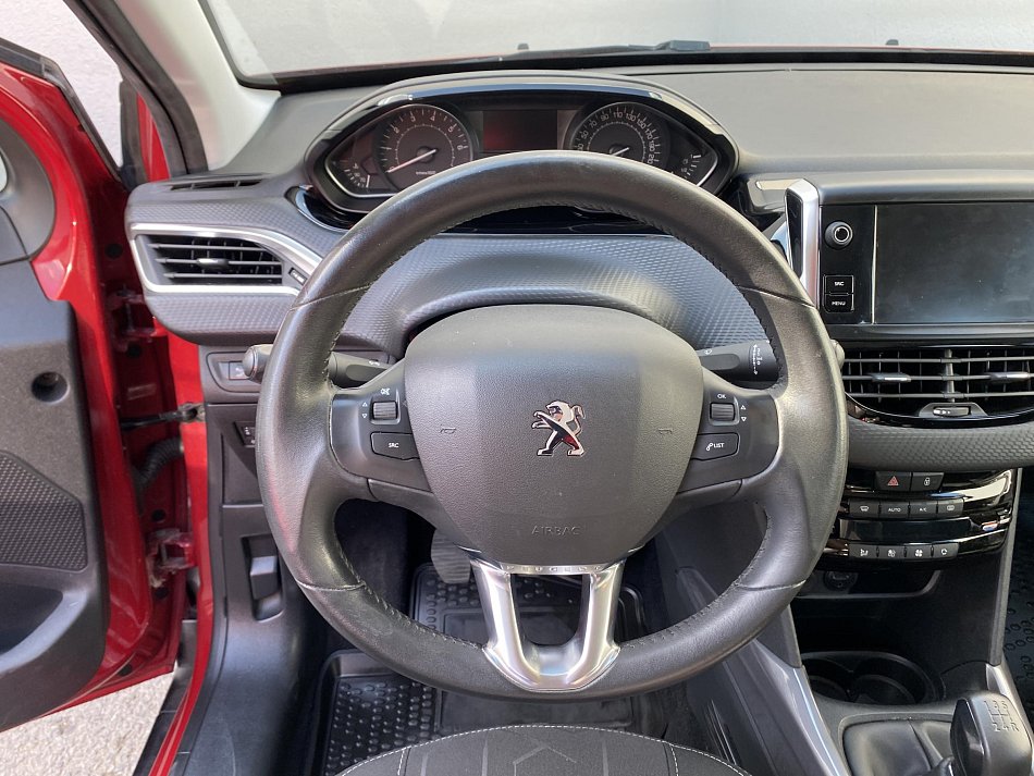 Peugeot 2008 1.2PT 